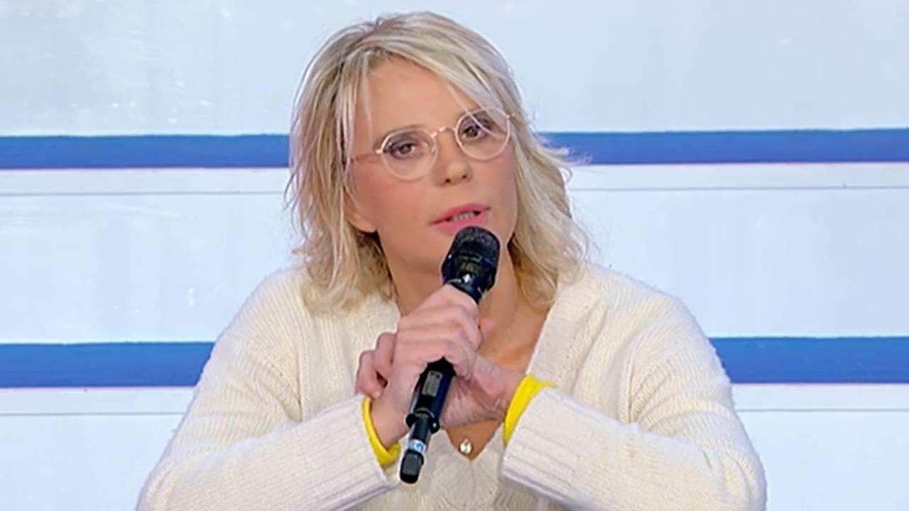 Maria De Filippi al lavoro a Mediaset