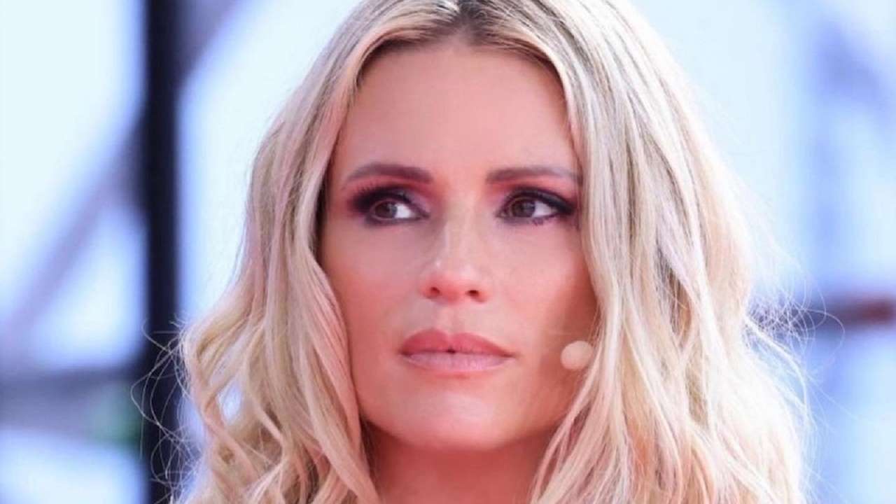 Michelle Hunziker, volto preoccupato