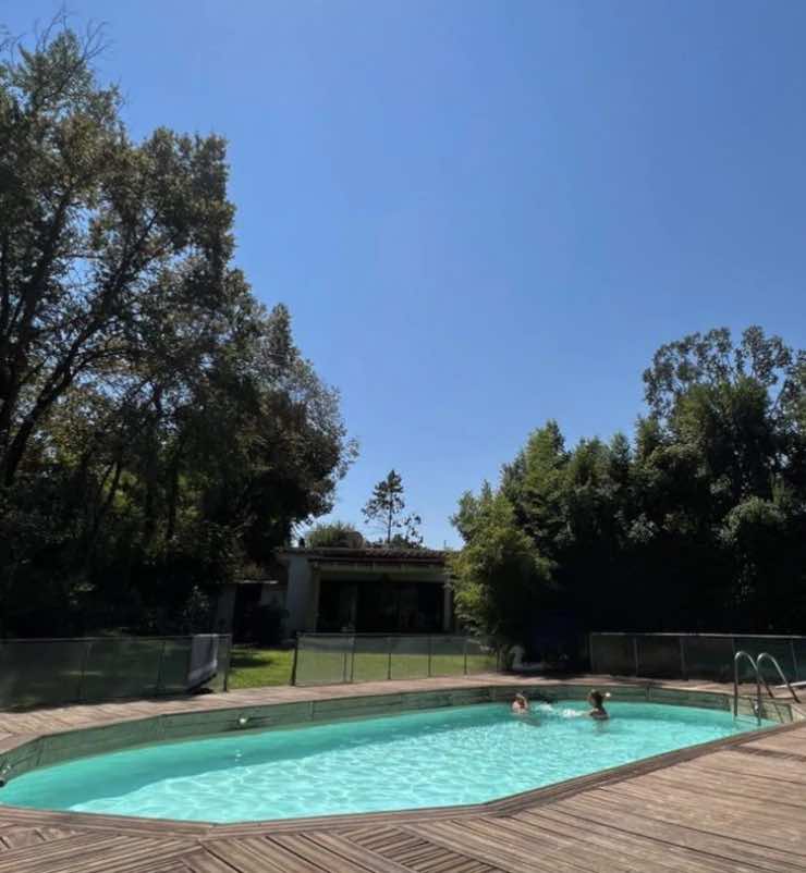 La piscina di Stefano De Martino nella casa a Posillipo - Instagram