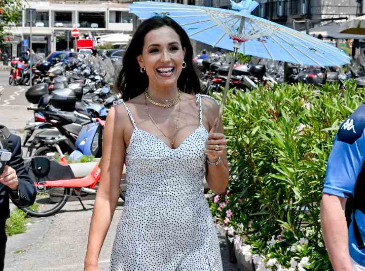 caterina balivo sorride